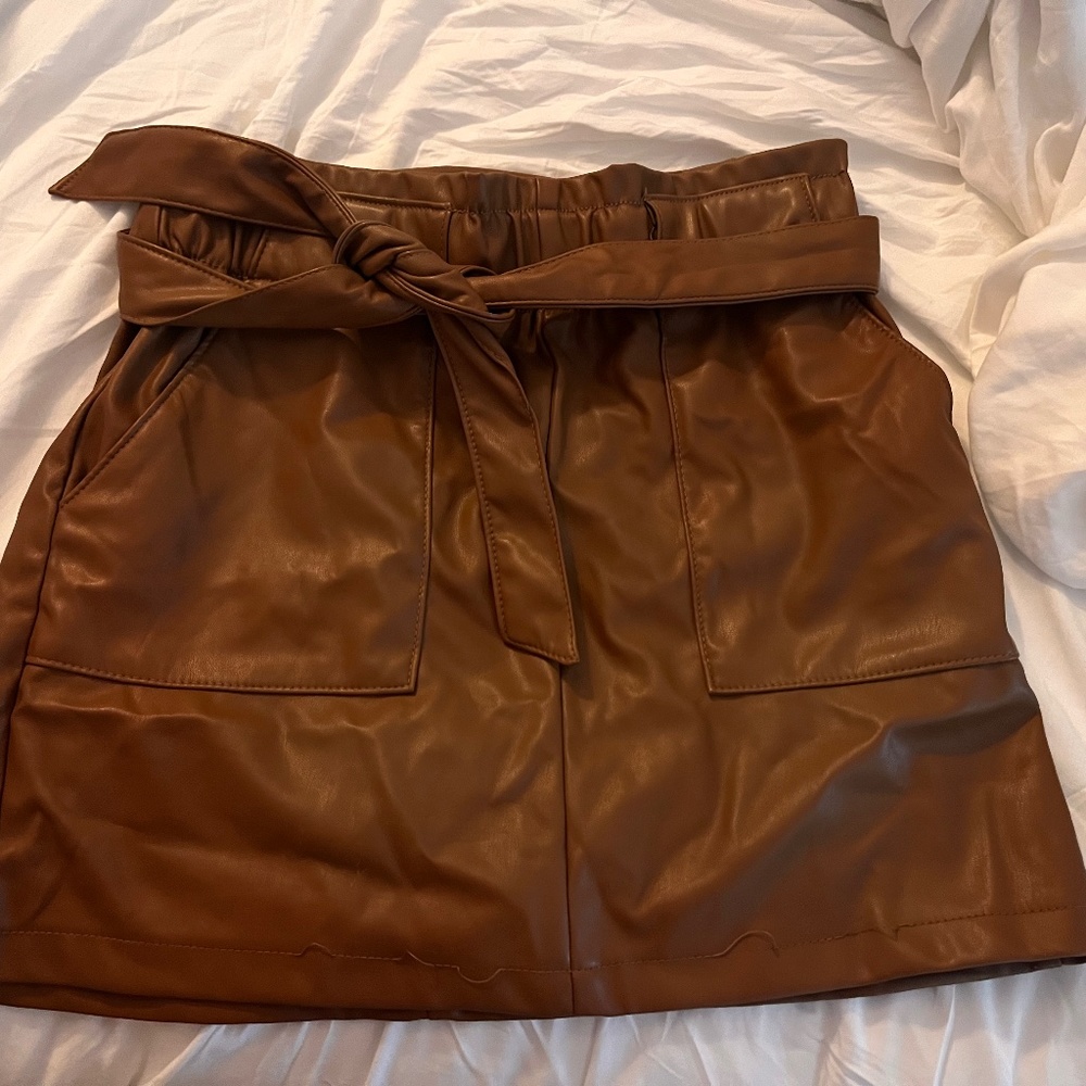 CI Sono Faux leather brown skirt